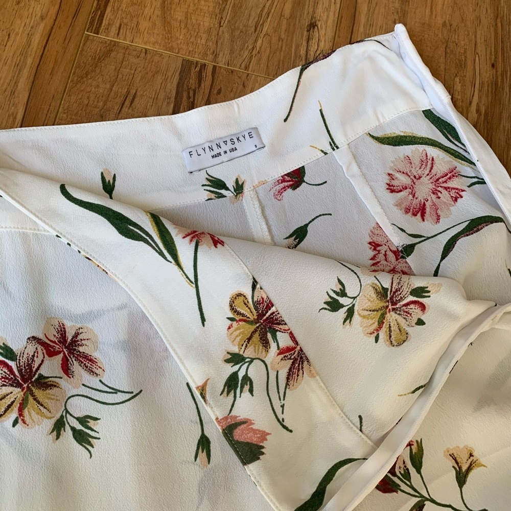 Flynn Sky White Floral Pant